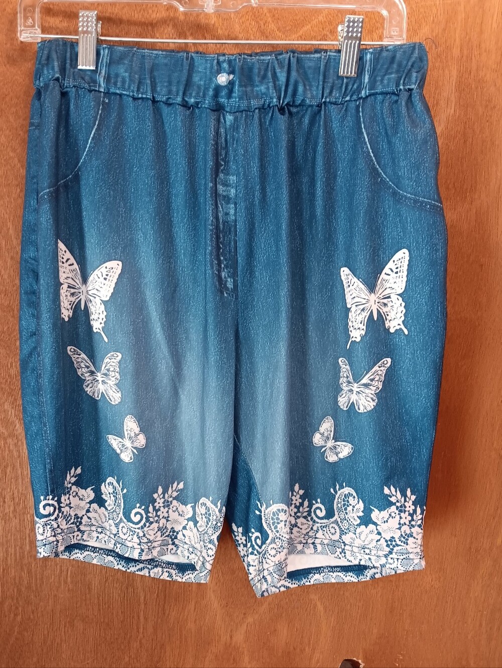Blue Butterfly Print Women's Shorts